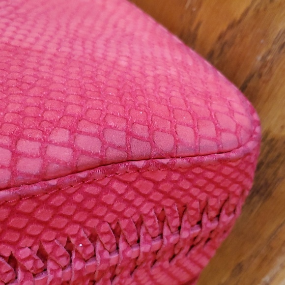 Cashhimi snake embossed suede bag - Picture 9 of 14